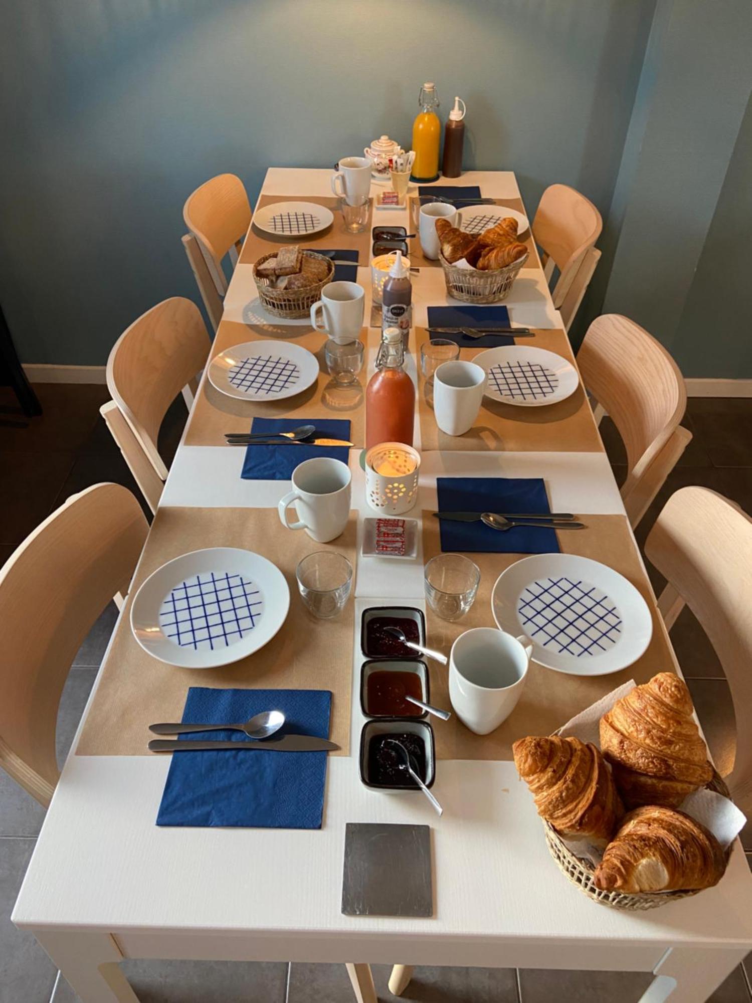 L'Atelier De Mezareun Bed & Breakfast Ushant Exterior foto