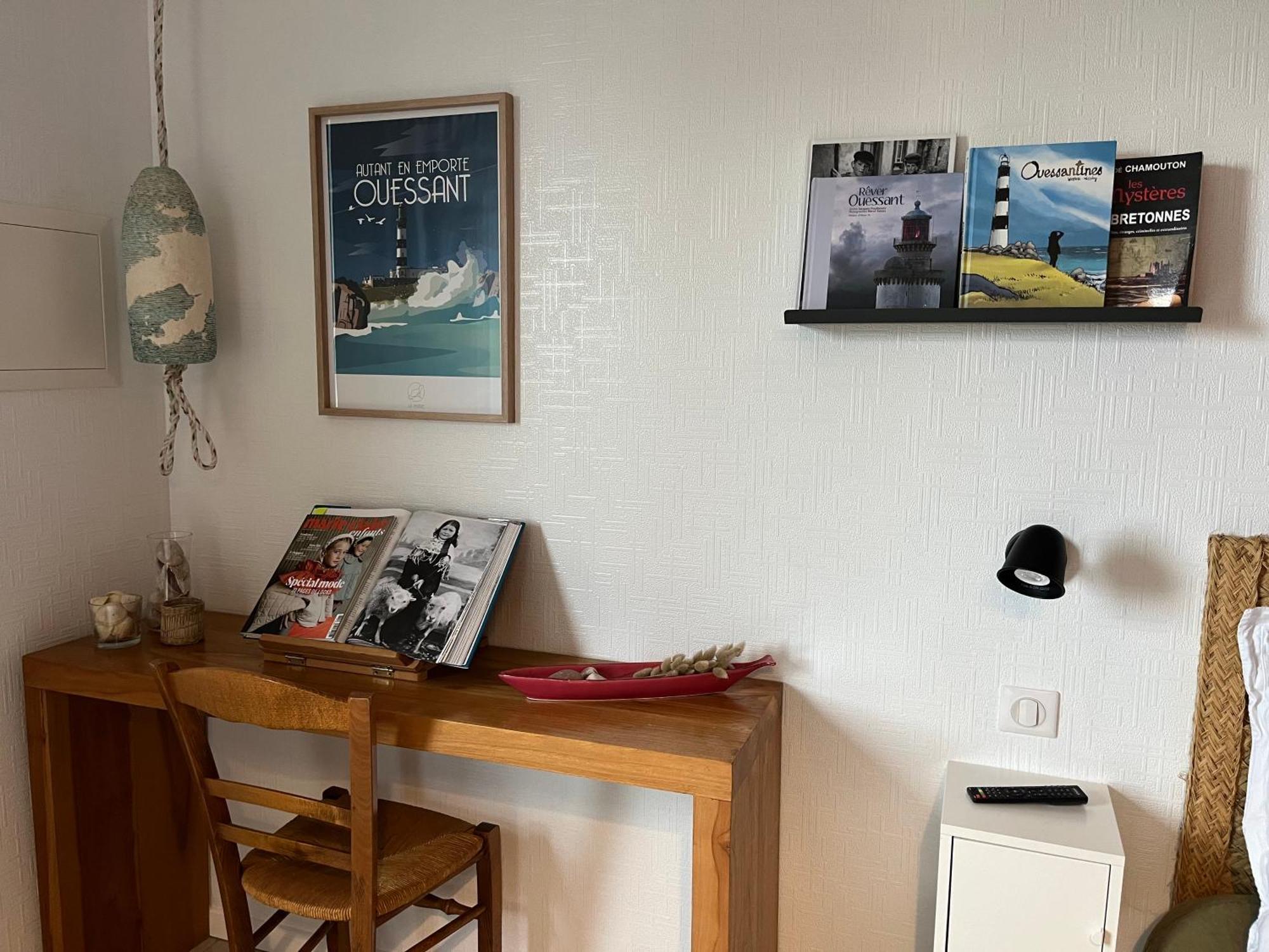 L'Atelier De Mezareun Bed & Breakfast Ushant Exterior foto