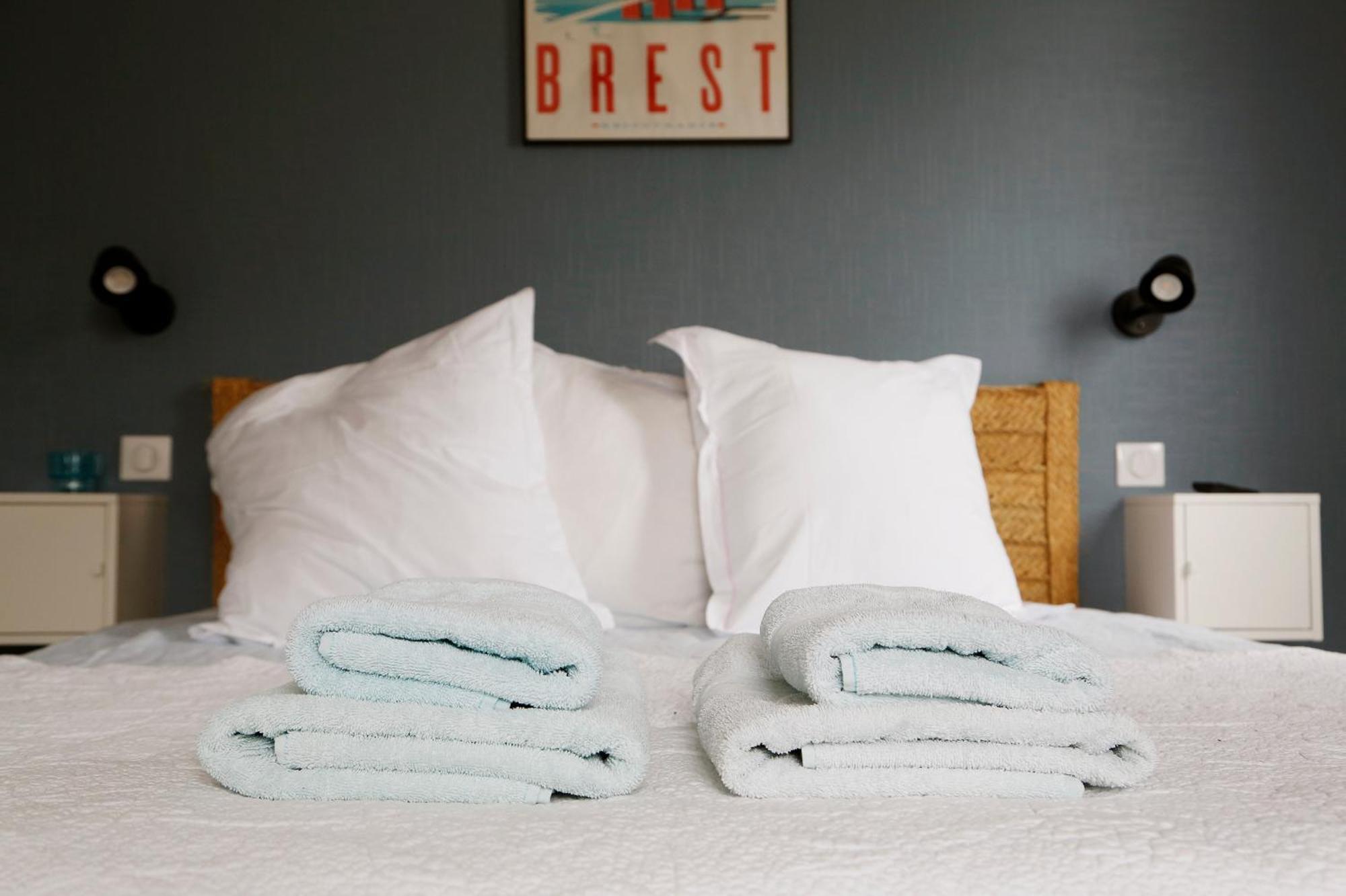 L'Atelier De Mezareun Bed & Breakfast Ushant Exterior foto