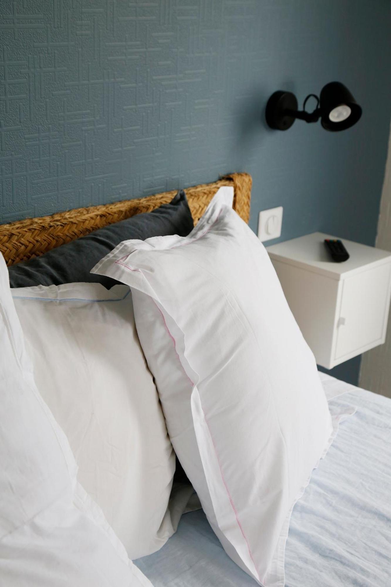 L'Atelier De Mezareun Bed & Breakfast Ushant Exterior foto