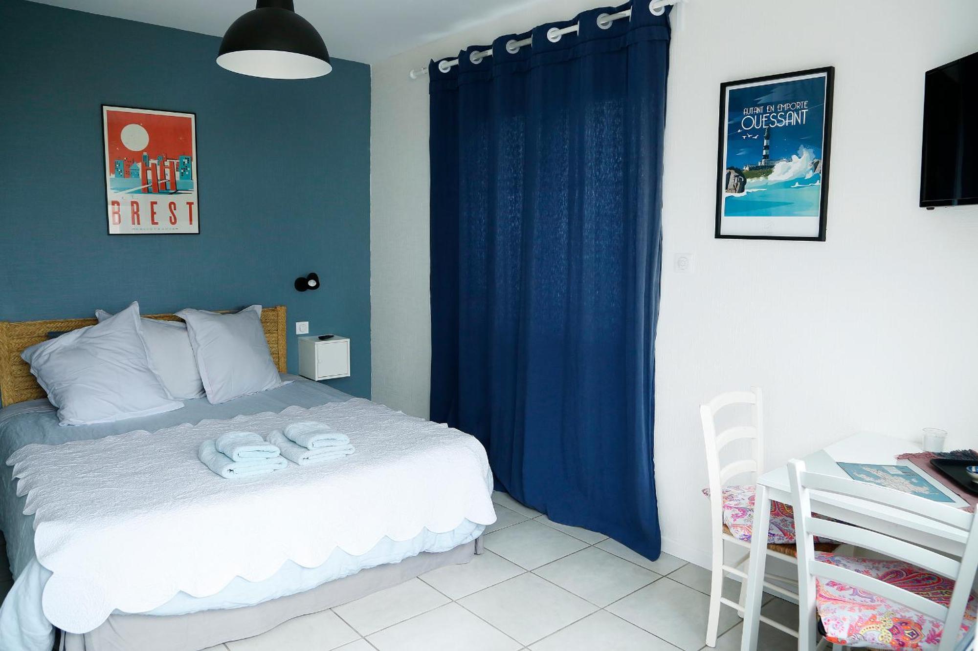 L'Atelier De Mezareun Bed & Breakfast Ushant Exterior foto
