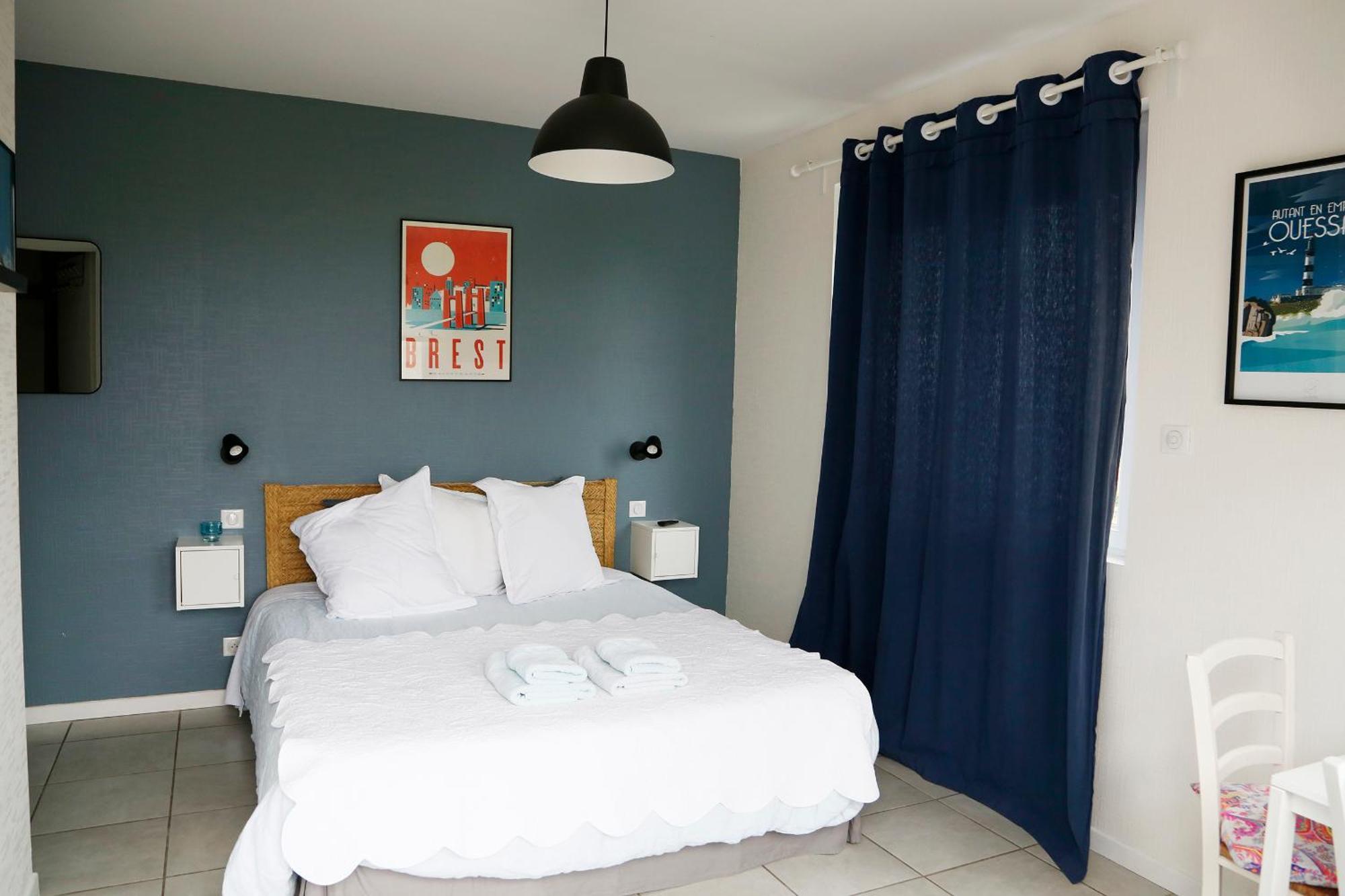 L'Atelier De Mezareun Bed & Breakfast Ushant Exterior foto
